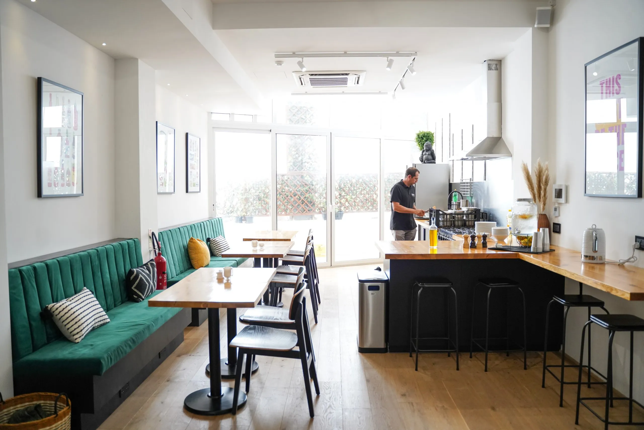 Navigating Virtual Offices for Tax Residency in Cyprus: Legitimacy vs. Risk Explained